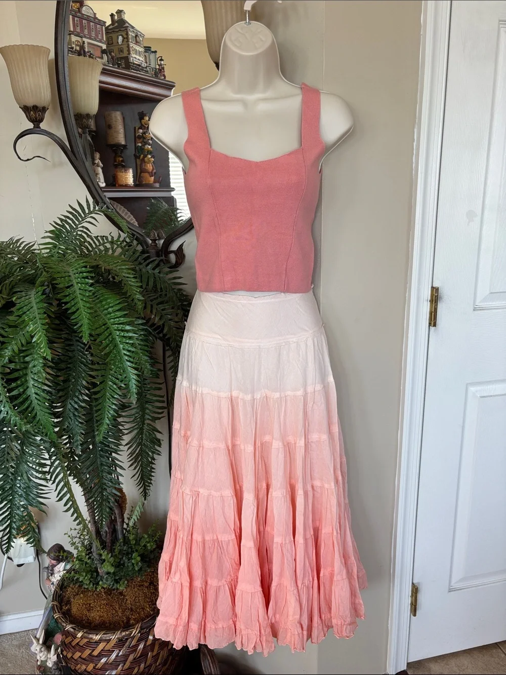 Aqua Ombre Coral Tiered Midi Skirt w/ Abercrombie & Fitch Sleeveless Crop Top